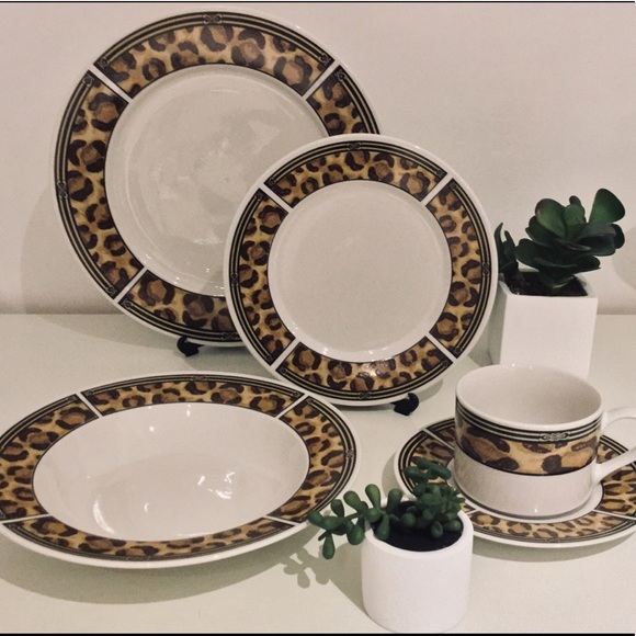 Safari Dining 2 Piece Leopard Dinnerware Poshmark